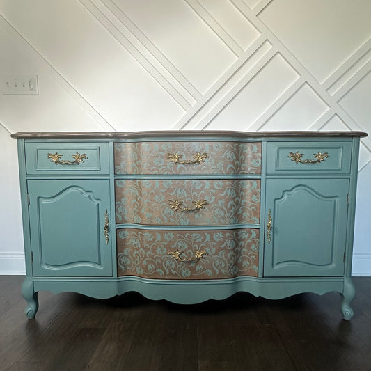 Furniture Refinishing 101: How to Turn Old Pieces into New Treasures